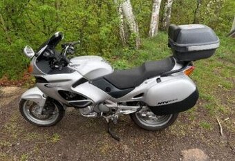 Honda deauville 650