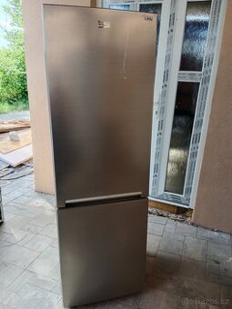 Lednice s mrazakem Beko