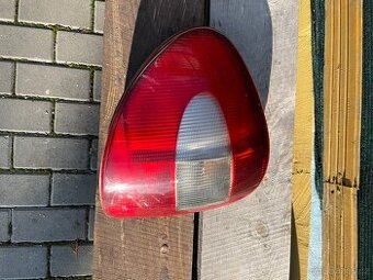 Chrysler Voyager RG EU zadní světlo lampa 2001-2007 levá