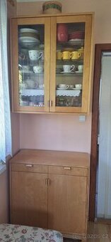 Prodám příborník s vitrínou, dřevo, bříza - 1