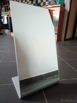 Designové zrcadlo Ikea Tysnes