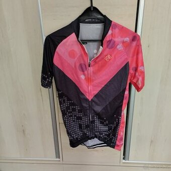 Cyklistický dres,2x triko a 1x kraťasy. - 1