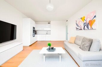 Byt 2+kk 58 m2,lodžie 7 m2, garáž, 9.patro Praha 4 Modřany