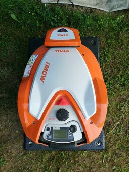 Robotická sekačka značky Stihl iMow