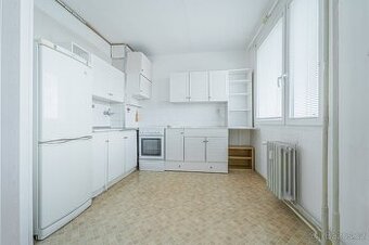 Byt 2+kk, 53m2, 7,patro, 2 lodžie, velký sklep, OV