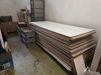 MDF desky z veletržního modulového systému