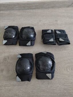 Sada chranicu pro deti Crivit, vel. S