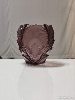 Váza neobvyklého tvaru, R. Hloušek