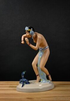 Mix starožitností a dizajnových doplnkov