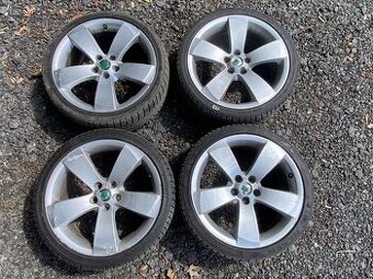 153. sada zimní alu kola 205/40 r17 5x100 Škoda