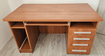 Prodám nábytkovou sestavu (stůl, skříňky)