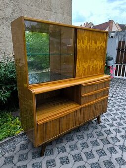 Sekretář, vitrína Jitona - Landsman a Nepožitek - 60. léta