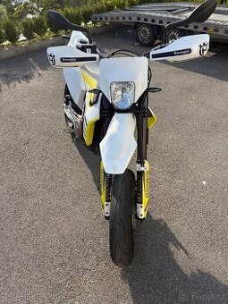 Husqvarna 701 Supermoto