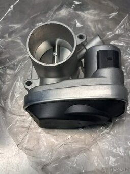 Škrtící klapka Pierburg 7.03703.39.0