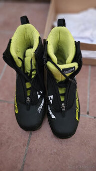 Dětské běžky 150cm, boty 37 a hůlky Fisher