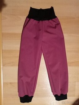 Jarní softshell kalhoty v. 98/104