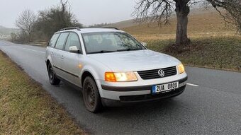 Volkswagen Passat 1.9TDI 81 kW - 1