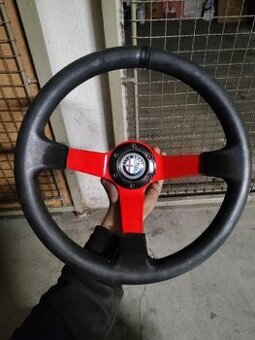 Sportovní volant Alfa Romeo