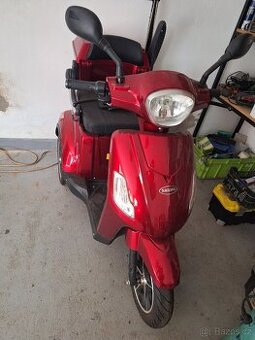 Elektrická tříkolka  značky SELVO 31000