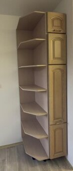 Výsuvná potravinová skříň a policový díl