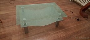 Stůl skleněný