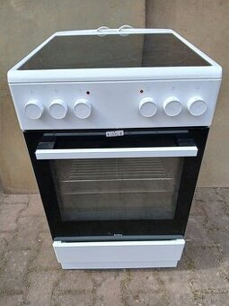 Sporák se sklokeramickou deskou