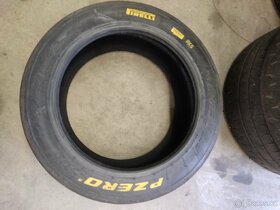 Závodní pneumatiky Pirelli r16