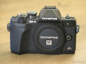 Olympus OM-D E-M10 Mark III S tělo černý