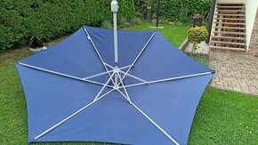 Zahradní deštník