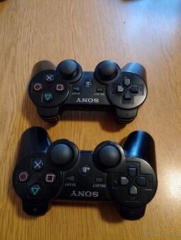 Prodám 2 ovladače na PS3 plně funkční. PRODÁNO