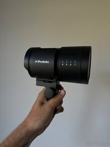 Profoto B10