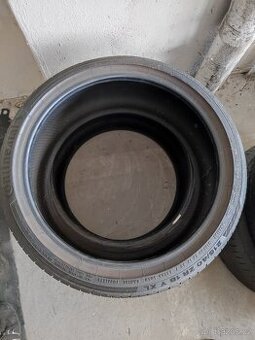 letni pneu 215/40 r18