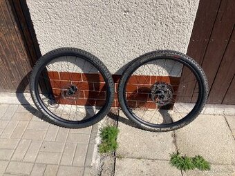 Zapletená kola závodní karbonová bontrager - 1