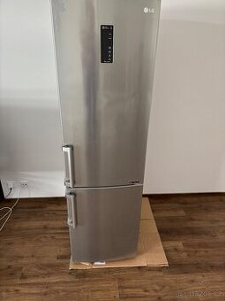 Lednice s mrazákem LG GBB60SAYFE