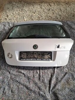 Škoda Fabia II hatchback páté dveře 1026 bílá