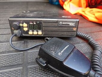 Motorola rádius - vysílačka do auta - kamiónu - 1