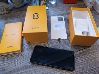 REALME 8