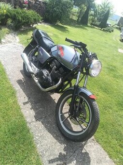 Suzuki GSX 400