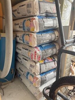 7pytlů (25kg) samonivelační stěrka PLANEX HR MAXI