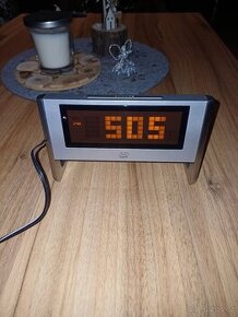 Digitální  hodiny + teploměr + alarm