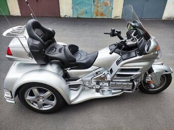 Honda GoldWing trike GL1800