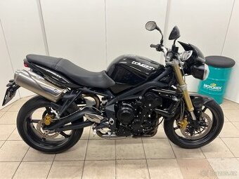 TRIUMPH STREET TRIPLE 675