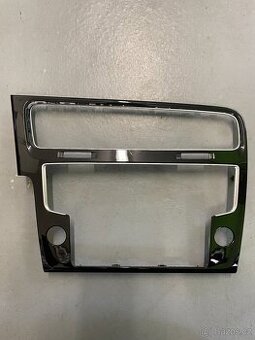 Rámeček displeje 8" Golf 7/7.5