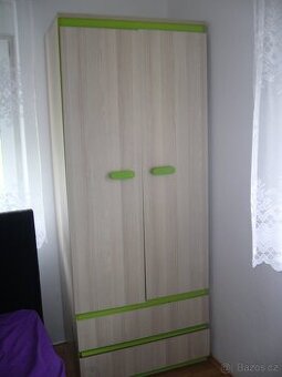 ZDARMA - ZA ODVOZ ŠATNÍ SKŘÍŇ - DĚCKÝ POKOJ