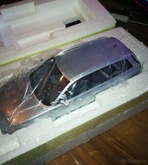 Modely aut 1 :18
