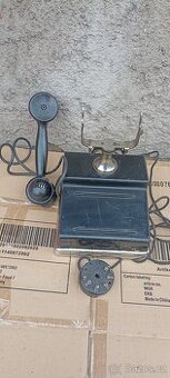 Starý telefon