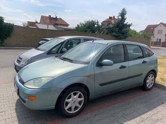 Ford Focus 1.4i 16V 55 KW. Rok 2003. Klima. Tažné