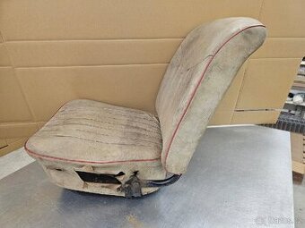 Koupím sedačku Škoda Felícia cabrio r.v. 1961