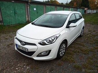 Hyundai i30 kombi 1,4i 95tis km.
