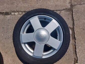 (č.27) 15" Alu kola Ford Fiesta s letními pneu